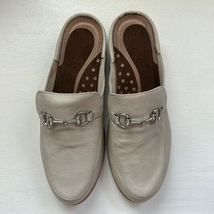 Naot Halny Mule! Only worn once!